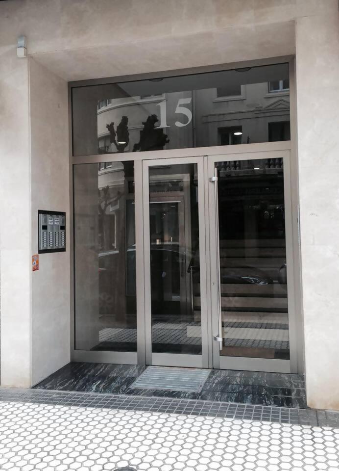Amplio Apartamento En Gros Con Parking Privado サン・セバスティアン エクステリア 写真