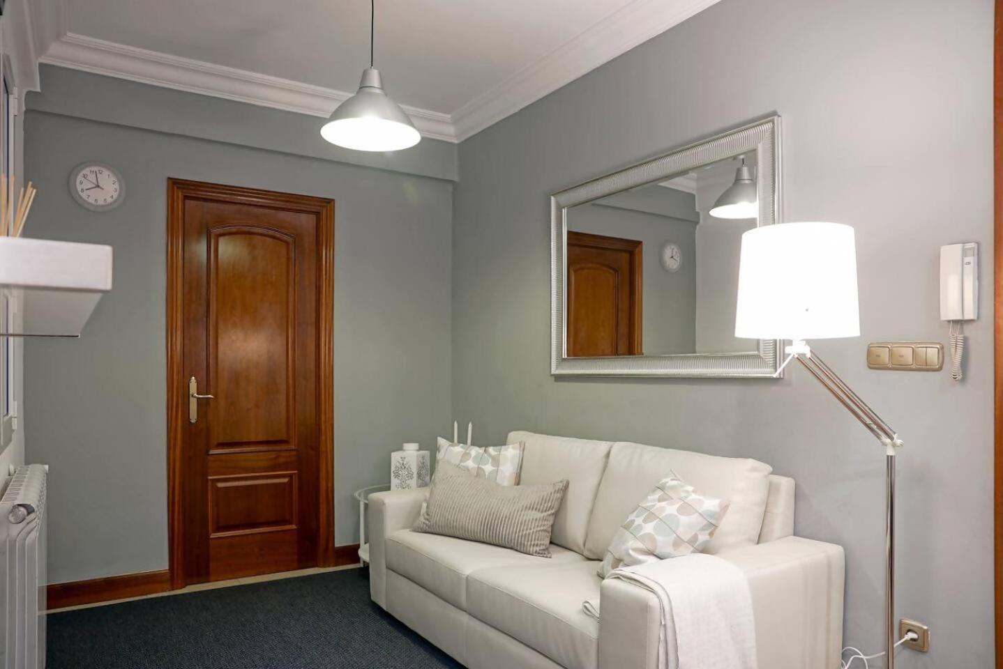 Amplio Apartamento En Gros Con Parking Privado サン・セバスティアン エクステリア 写真